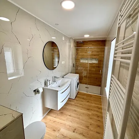 Hurja Apartmán *